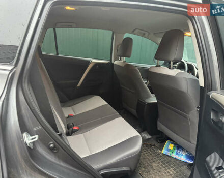 Серый Тойота РАВ 4, объемом двигателя 2.4 л и пробегом 220 тыс. км за 14500 $, фото 9 на Automoto.ua