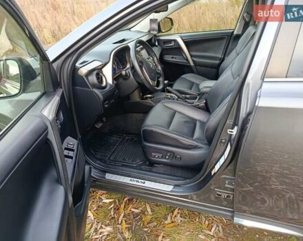 Серый Тойота РАВ 4, объемом двигателя 2.23 л и пробегом 255 тыс. км за 17200 $, фото 7 на Automoto.ua