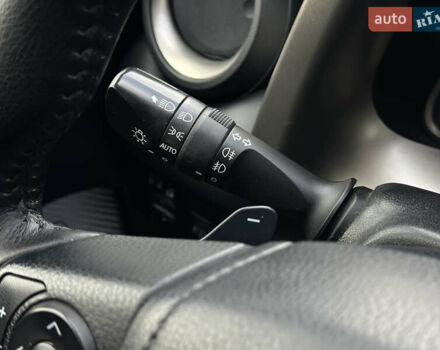 Сірий Тойота РАВ 4, об'ємом двигуна 2.23 л та пробігом 246 тис. км за 19500 $, фото 37 на Automoto.ua