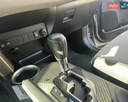 Серый Тойота РАВ 4, объемом двигателя 2.5 л и пробегом 140 тыс. км за 15500 $, фото 11 на Automoto.ua