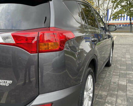 Сірий Тойота РАВ 4, об'ємом двигуна 2.49 л та пробігом 200 тис. км за 14300 $, фото 21 на Automoto.ua