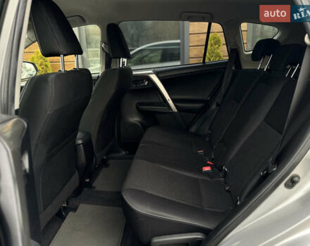 Сірий Тойота РАВ 4, об'ємом двигуна 2.23 л та пробігом 246 тис. км за 19500 $, фото 47 на Automoto.ua