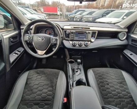 Серый Тойота РАВ 4, объемом двигателя 2.5 л и пробегом 171 тыс. км за 14590 $, фото 16 на Automoto.ua