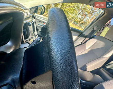 Серый Тойота РАВ 4, объемом двигателя 2.5 л и пробегом 140 тыс. км за 15500 $, фото 8 на Automoto.ua