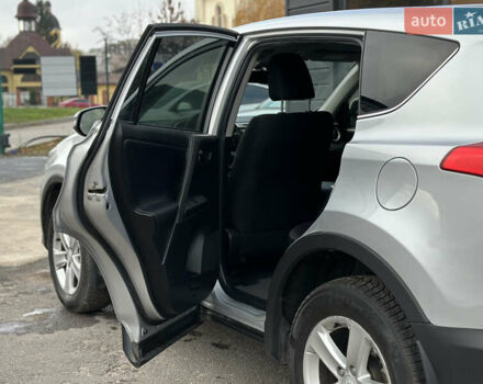 Сірий Тойота РАВ 4, об'ємом двигуна 2.23 л та пробігом 246 тис. км за 19500 $, фото 46 на Automoto.ua