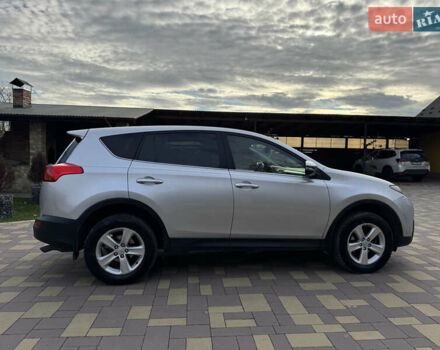 Серый Тойота РАВ 4, объемом двигателя 2.23 л и пробегом 245 тыс. км за 19300 $, фото 4 на Automoto.ua