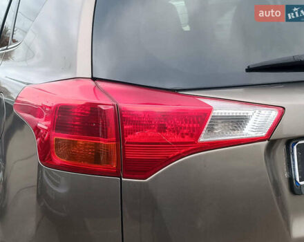 Сірий Тойота РАВ 4, об'ємом двигуна 2.5 л та пробігом 171 тис. км за 14590 $, фото 10 на Automoto.ua