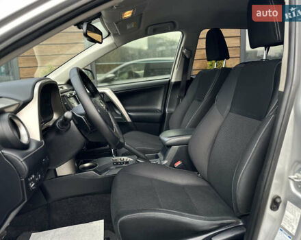 Сірий Тойота РАВ 4, об'ємом двигуна 2.23 л та пробігом 246 тис. км за 19500 $, фото 26 на Automoto.ua