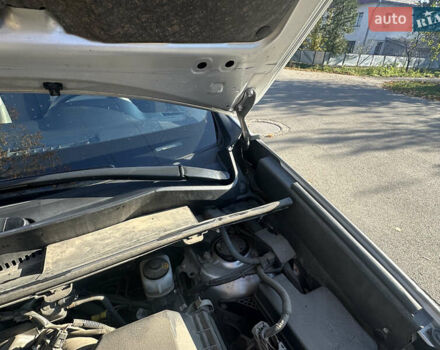 Серый Тойота РАВ 4, объемом двигателя 2.5 л и пробегом 140 тыс. км за 15500 $, фото 16 на Automoto.ua