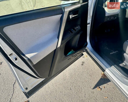 Серый Тойота РАВ 4, объемом двигателя 2.5 л и пробегом 140 тыс. км за 15500 $, фото 9 на Automoto.ua