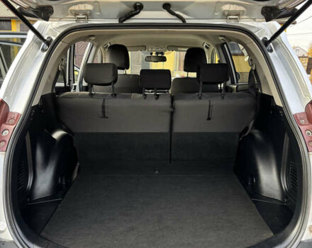 Серый Тойота РАВ 4, объемом двигателя 2.23 л и пробегом 245 тыс. км за 19300 $, фото 6 на Automoto.ua