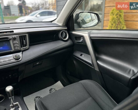 Сірий Тойота РАВ 4, об'ємом двигуна 2.23 л та пробігом 246 тис. км за 19500 $, фото 45 на Automoto.ua