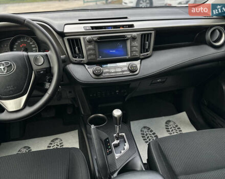 Сірий Тойота РАВ 4, об'ємом двигуна 2.23 л та пробігом 246 тис. км за 19500 $, фото 40 на Automoto.ua