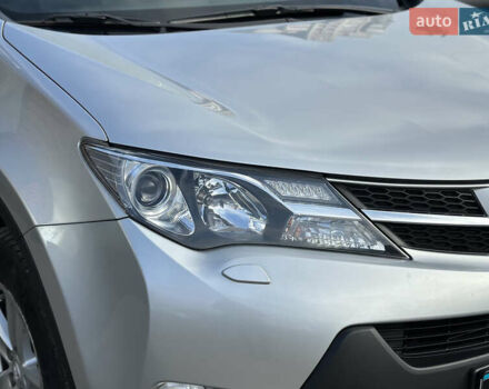 Сірий Тойота РАВ 4, об'ємом двигуна 2.23 л та пробігом 246 тис. км за 19500 $, фото 10 на Automoto.ua