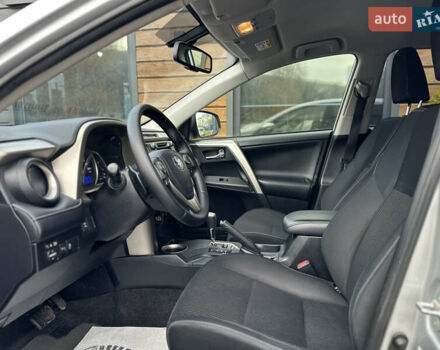 Сірий Тойота РАВ 4, об'ємом двигуна 2.23 л та пробігом 246 тис. км за 19500 $, фото 27 на Automoto.ua