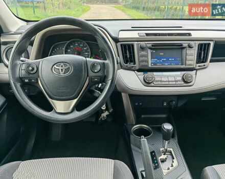 Серый Тойота РАВ 4, объемом двигателя 2.49 л и пробегом 130 тыс. км за 11999 $, фото 5 на Automoto.ua