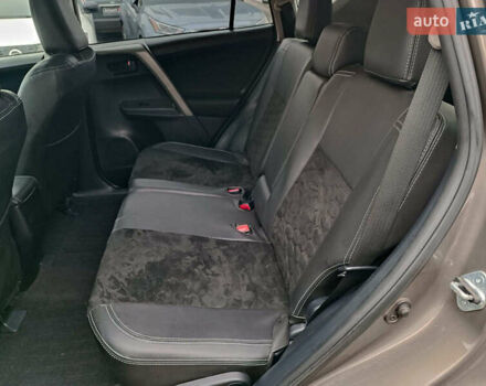 Сірий Тойота РАВ 4, об'ємом двигуна 2.5 л та пробігом 171 тис. км за 14590 $, фото 15 на Automoto.ua