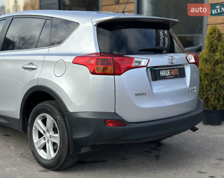 Сірий Тойота РАВ 4, об'ємом двигуна 2.23 л та пробігом 246 тис. км за 19500 $, фото 14 на Automoto.ua