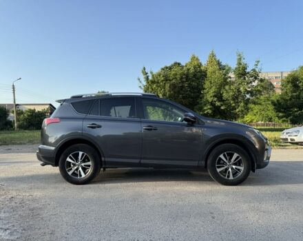 Тойота РАВ 4 2015 у Запоріжжя на Automoto.ua Сірий Тойота РАВ 4, об'ємом двигуна 2.5 л та пробігом 118 тис. км за 17999 $, фото 4 на Automoto.ua