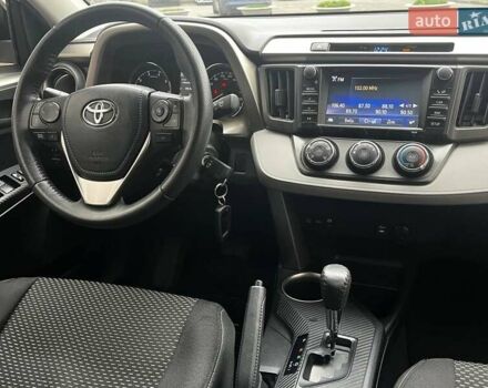 Серый Тойота РАВ 4, объемом двигателя 2.49 л и пробегом 124 тыс. км за 17900 $, фото 16 на Automoto.ua