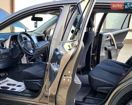 Тойота РАВ 4 2015 в Виннице на Automoto.ua Серый Тойота РАВ 4, объемом двигателя 2.23 л и пробегом 88 тыс. км за 19333 $, фото 37 на Automoto.ua
