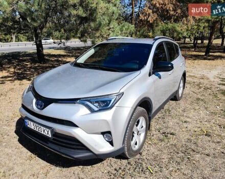 Тойота РАВ 4 2015 в Днепре (Днепропетровске) на Automoto.ua Серый Тойота РАВ 4, объемом двигателя 2.49 л и пробегом 123 тыс. км за 18200 $, фото 1 на Automoto.ua