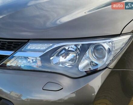 Тойота РАВ 4 2015 в Виннице на Automoto.ua Серый Тойота РАВ 4, объемом двигателя 2.23 л и пробегом 88 тыс. км за 19333 $, фото 52 на Automoto.ua