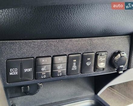 Тойота РАВ 4 2015 в Виннице на Automoto.ua Серый Тойота РАВ 4, объемом двигателя 2.23 л и пробегом 88 тыс. км за 19333 $, фото 31 на Automoto.ua