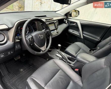 Тойота РАВ 4 2015 в Днепре (Днепропетровске) на Automoto.ua Серый Тойота РАВ 4, объемом двигателя 2.23 л и пробегом 222 тыс. км за 18200 $, фото 2 на Automoto.ua