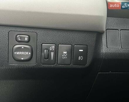 Серый Тойота РАВ 4, объемом двигателя 2.49 л и пробегом 124 тыс. км за 17900 $, фото 9 на Automoto.ua