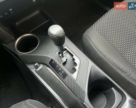 Серый Тойота РАВ 4, объемом двигателя 2.49 л и пробегом 124 тыс. км за 17900 $, фото 21 на Automoto.ua