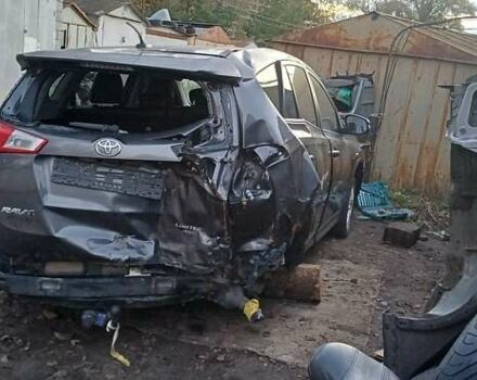 Тойота РАВ 4 2015 у Києві на Automoto.ua Сірий Тойота РАВ 4, об'ємом двигуна 2.49 л та пробігом 67 тис. км за 7000 $, фото 7 на Automoto.ua