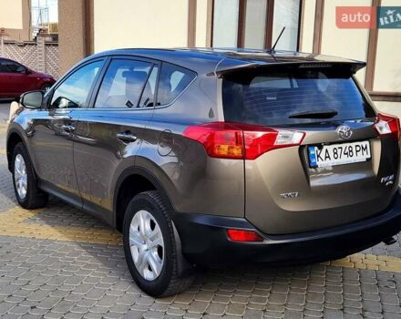 Тойота РАВ 4 2015 в Виннице на Automoto.ua Серый Тойота РАВ 4, объемом двигателя 2.23 л и пробегом 88 тыс. км за 19333 $, фото 8 на Automoto.ua