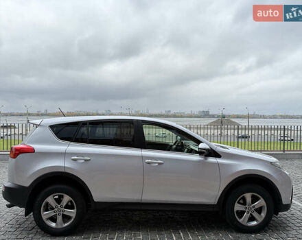 Тойота РАВ 4 2015 в Днепре (Днепропетровске) на Automoto.ua Серый Тойота РАВ 4, объемом двигателя 2.23 л и пробегом 222 тыс. км за 18200 $, фото 25 на Automoto.ua