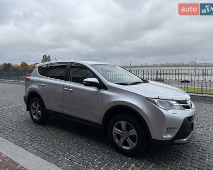 Тойота РАВ 4 2015 в Днепре (Днепропетровске) на Automoto.ua Серый Тойота РАВ 4, объемом двигателя 2.23 л и пробегом 222 тыс. км за 18200 $, фото 16 на Automoto.ua