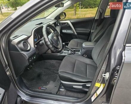 Тойота РАВ 4 2016 в Запорожье на Automoto.ua Серый Тойота РАВ 4, объемом двигателя 2.49 л и пробегом 190 тыс. км за 15900 $, фото 1 на Automoto.ua