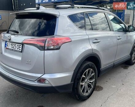 Серый Тойота РАВ 4, объемом двигателя 2.49 л и пробегом 100 тыс. км за 17500 $, фото 4 на Automoto.ua