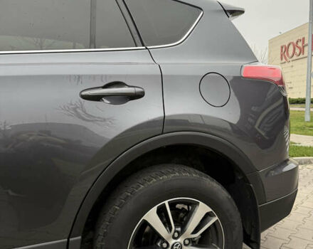 Серый Тойота РАВ 4, объемом двигателя 2.23 л и пробегом 173 тыс. км за 19900 $, фото 7 на Automoto.ua