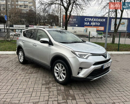 Серый Тойота РАВ 4, объемом двигателя 2.49 л и пробегом 139 тыс. км за 21900 $, фото 1 на Automoto.ua