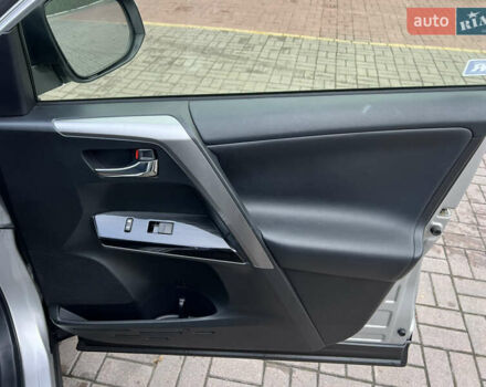 Серый Тойота РАВ 4, объемом двигателя 2.49 л и пробегом 139 тыс. км за 21900 $, фото 24 на Automoto.ua