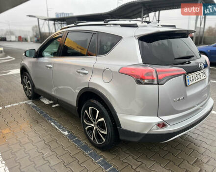 Серый Тойота РАВ 4, объемом двигателя 2.49 л и пробегом 74 тыс. км за 17120 $, фото 4 на Automoto.ua