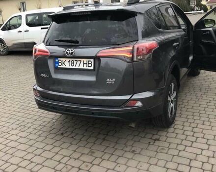 Серый Тойота РАВ 4, объемом двигателя 2.49 л и пробегом 59 тыс. км за 18000 $, фото 2 на Automoto.ua