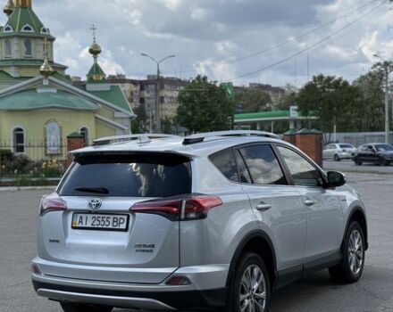 Серый Тойота РАВ 4, объемом двигателя 2.5 л и пробегом 180 тыс. км за 19300 $, фото 2 на Automoto.ua