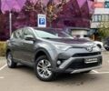 Серый Тойота РАВ 4, объемом двигателя 2.49 л и пробегом 145 тыс. км за 21990 $, фото 1 на Automoto.ua