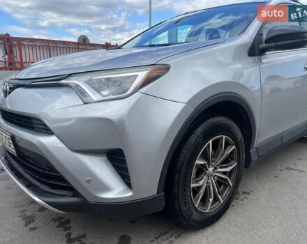 Серый Тойота РАВ 4, объемом двигателя 2.49 л и пробегом 100 тыс. км за 17500 $, фото 3 на Automoto.ua