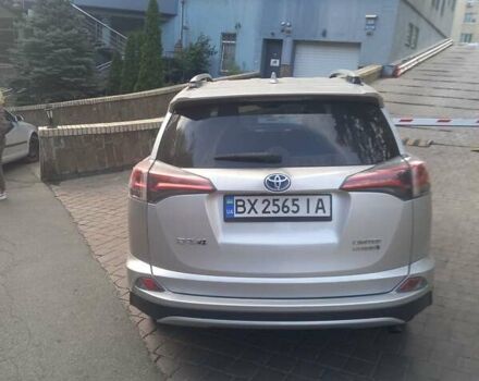 Серый Тойота РАВ 4, объемом двигателя 2.49 л и пробегом 138 тыс. км за 22000 $, фото 2 на Automoto.ua