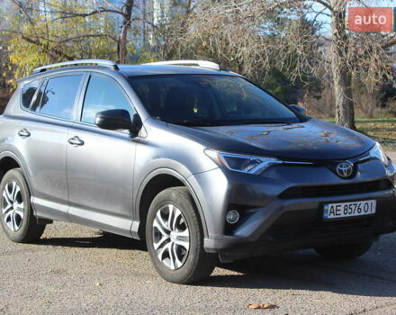 Серый Тойота РАВ 4, объемом двигателя 2.49 л и пробегом 170 тыс. км за 18600 $, фото 4 на Automoto.ua