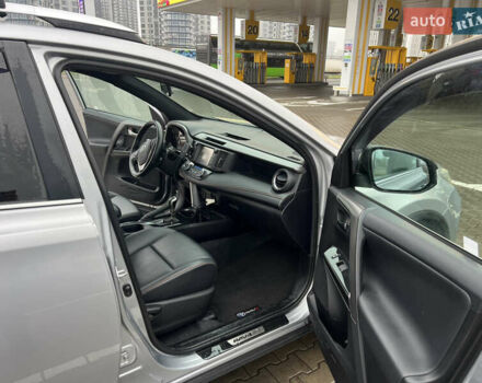 Серый Тойота РАВ 4, объемом двигателя 2.49 л и пробегом 74 тыс. км за 17120 $, фото 7 на Automoto.ua