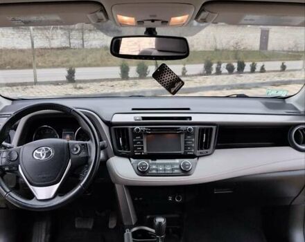 Сірий Тойота РАВ 4, об'ємом двигуна 2.49 л та пробігом 264 тис. км за 15300 $, фото 14 на Automoto.ua