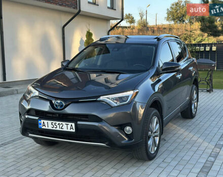 Тойота РАВ 4 2016 в Умани на Automoto.ua Серый Тойота РАВ 4, объемом двигателя 2.49 л и пробегом 144 тыс. км за 19950 $, фото 2 на Automoto.ua